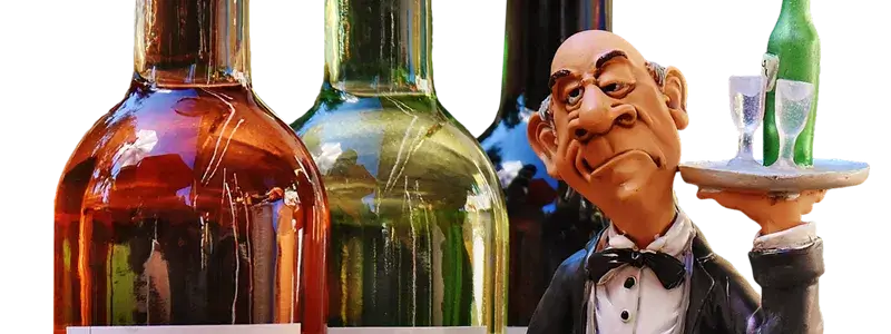 ワインボトルの前に立つ執事のフィギュア。渋い表情でトレイにシャンパンを乗せている